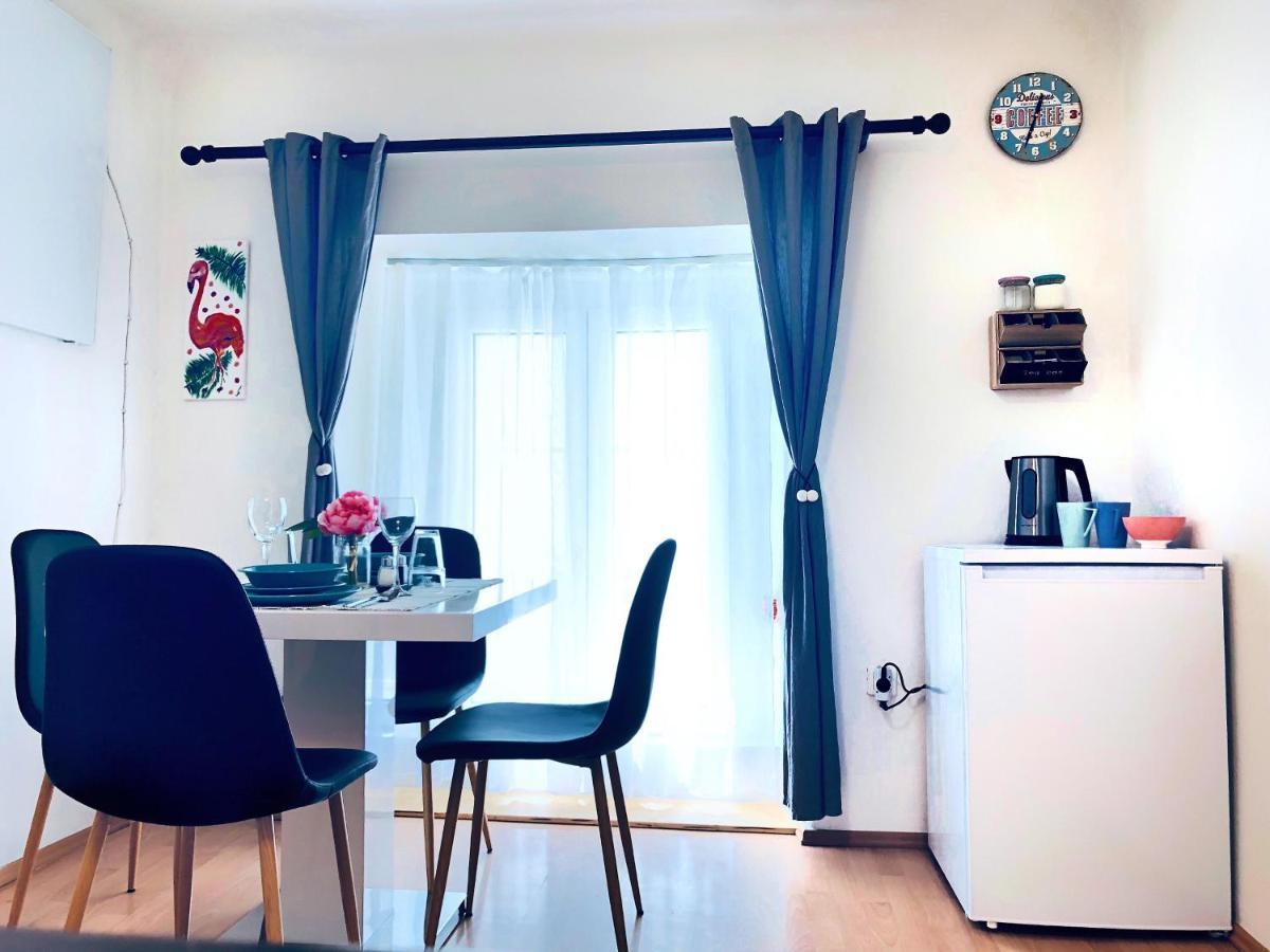 1Br Apartment On The Most Beautiful Street In Ljubljana Center Екстер'єр фото