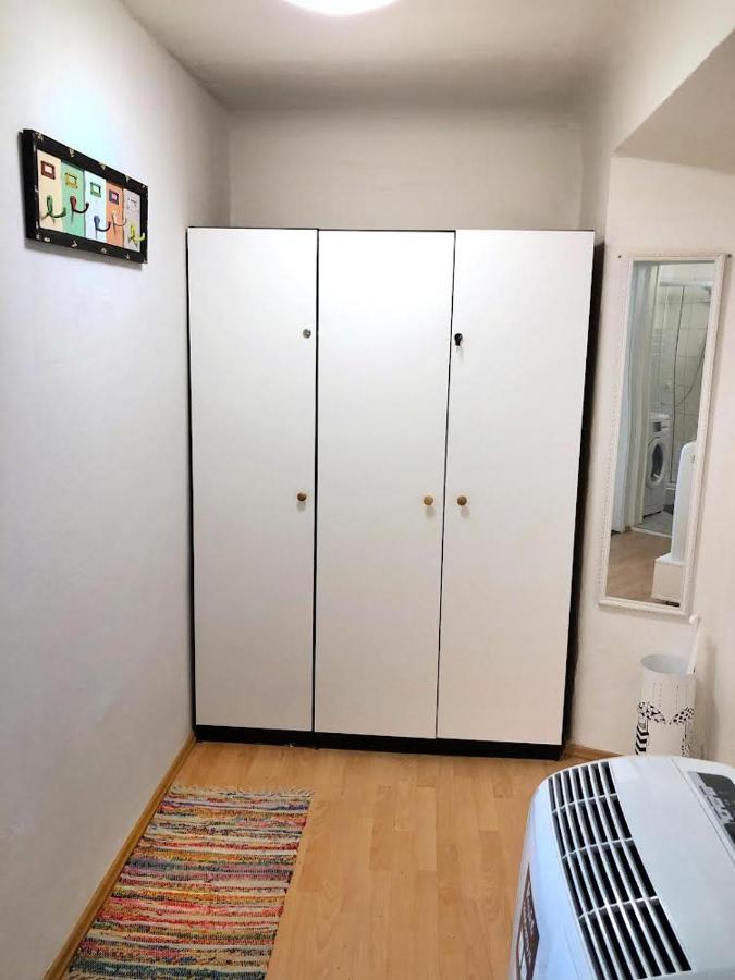 1Br Apartment On The Most Beautiful Street In Ljubljana Center Екстер'єр фото