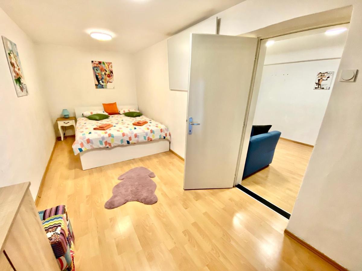 1Br Apartment On The Most Beautiful Street In Ljubljana Center Екстер'єр фото